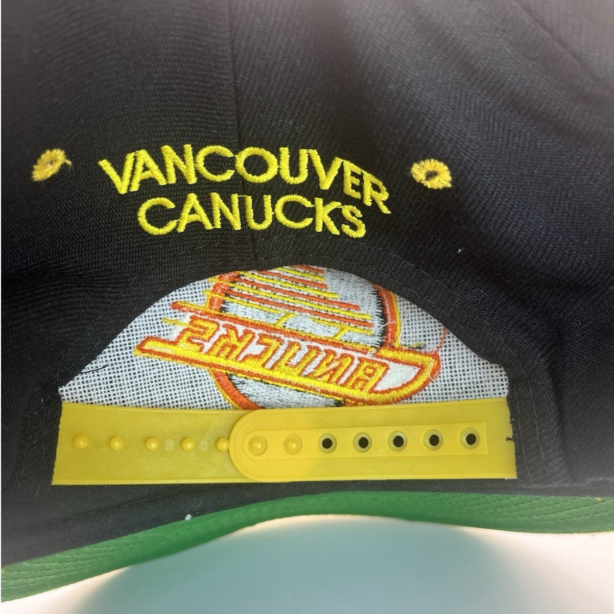Vintage Vancouver Canucks NHL Snapback