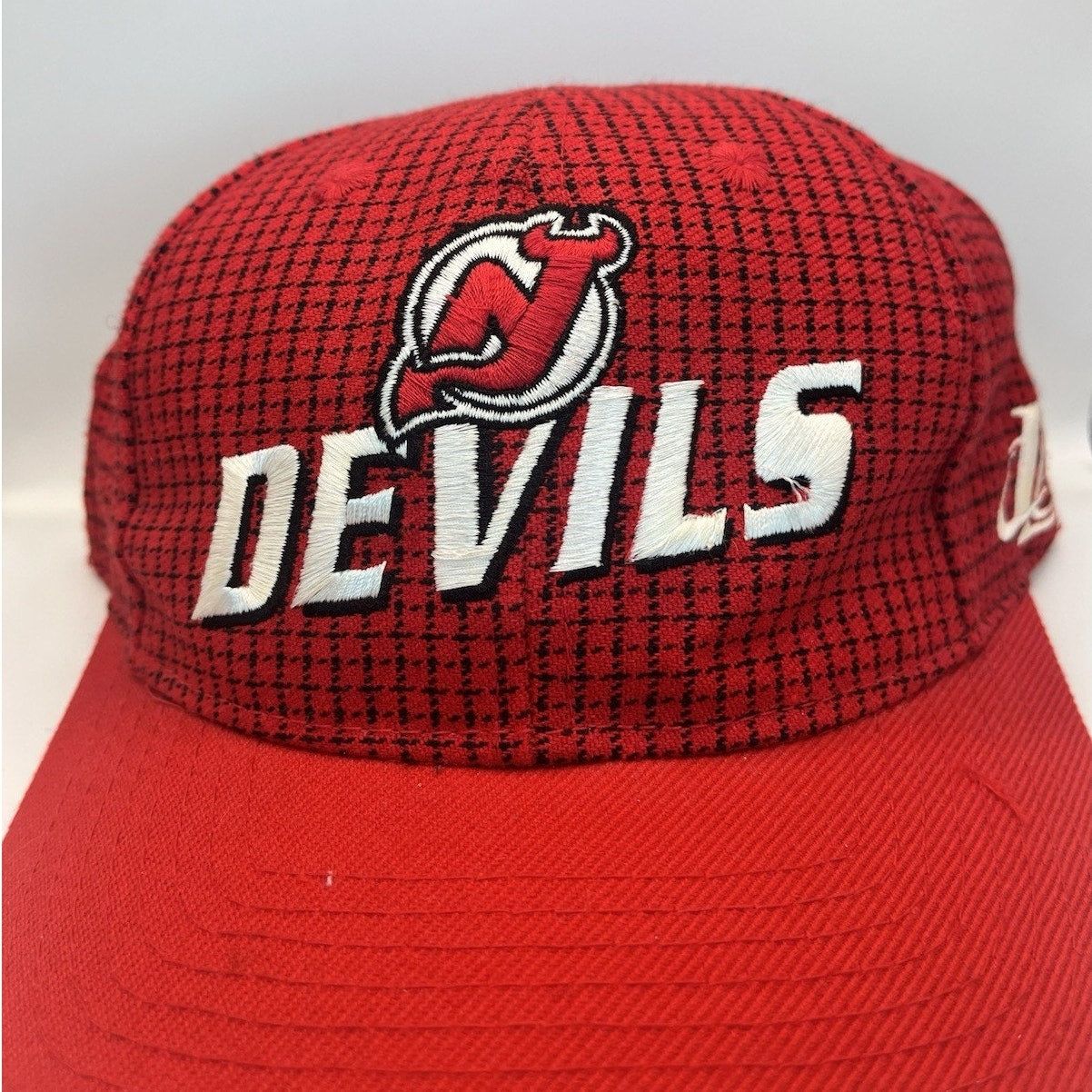 Vintage New Jersey Devils NHL Grid Strapback