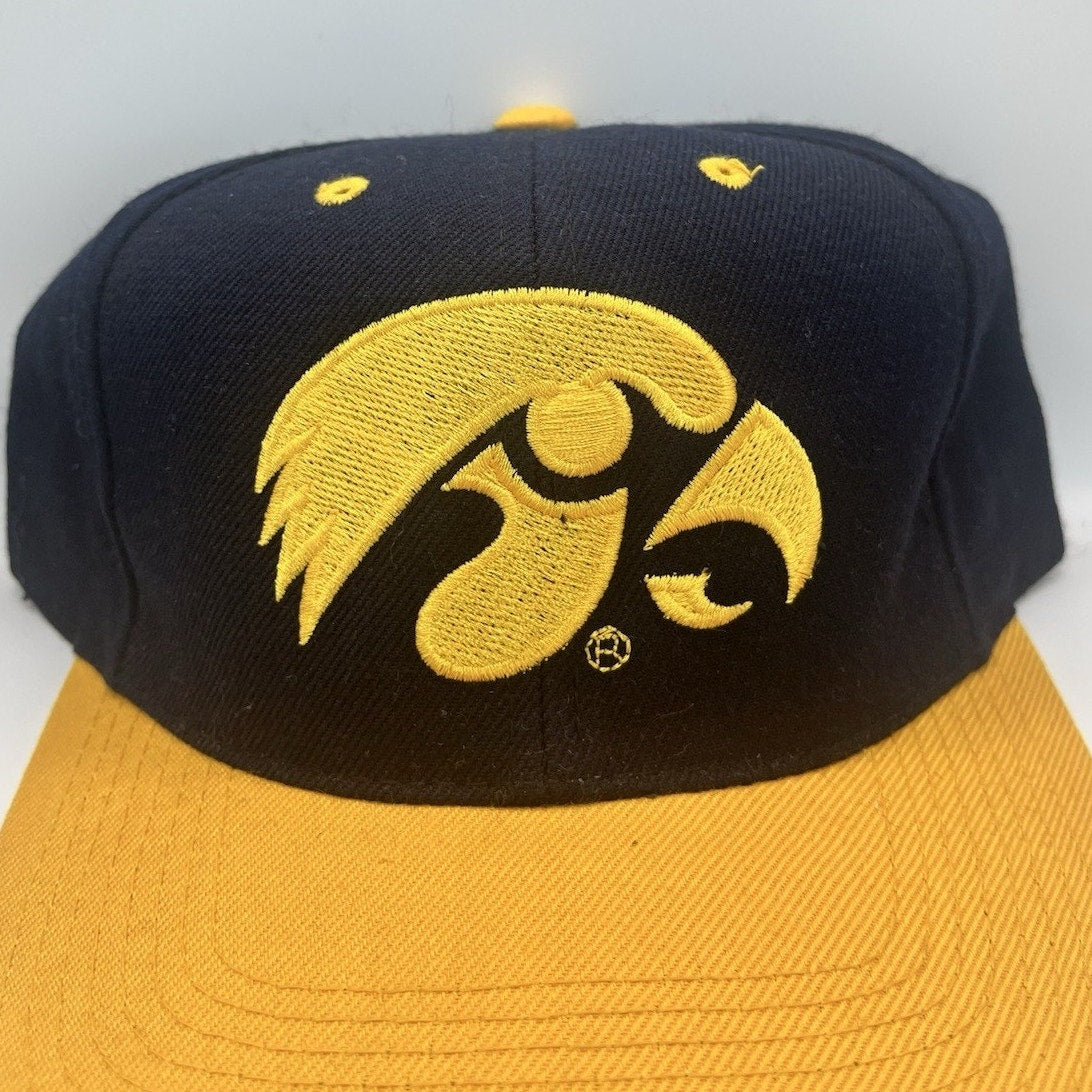Vintage 90's Iowa Hawkeyes Snapback