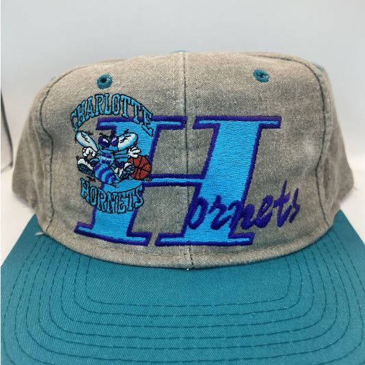 Vintage Limited Edition Charlotte Hornets Snapback