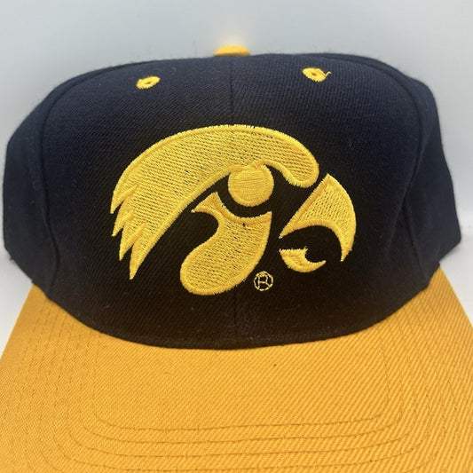 Vintage 90's Iowa Hawkeyes Snapback