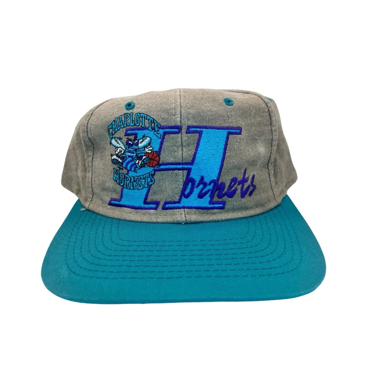 Vintage Limited Edition Charlotte Hornets Snapback